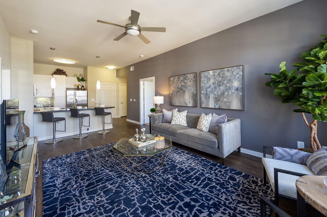 Foto principal - 807 S Post Oak Ln