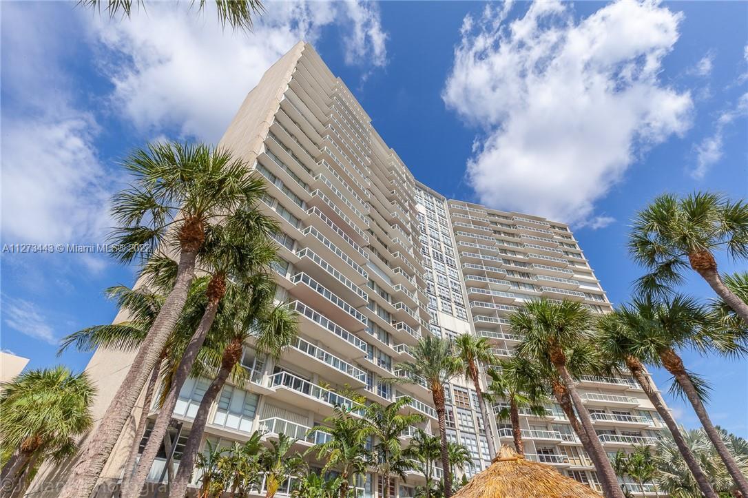 Primary Photo - 2451 Brickell Ave