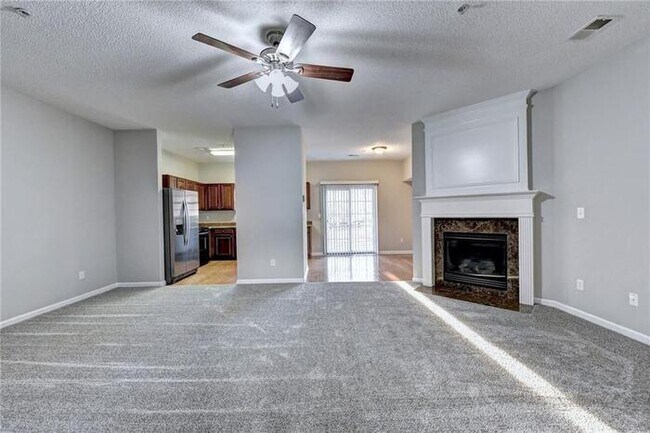 Building Photo - 522 Dragonfly Ct