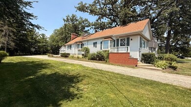 Building Photo - 1804 Chapel Ct