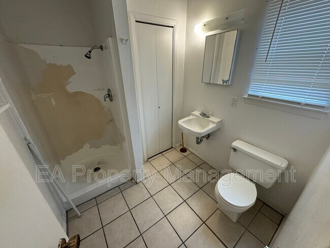 Foto del edificio - 117 40th St NW