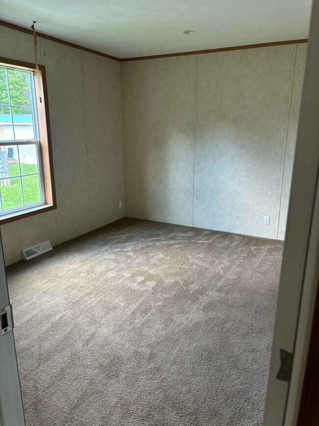 Building Photo - 15 Edgewood Dr