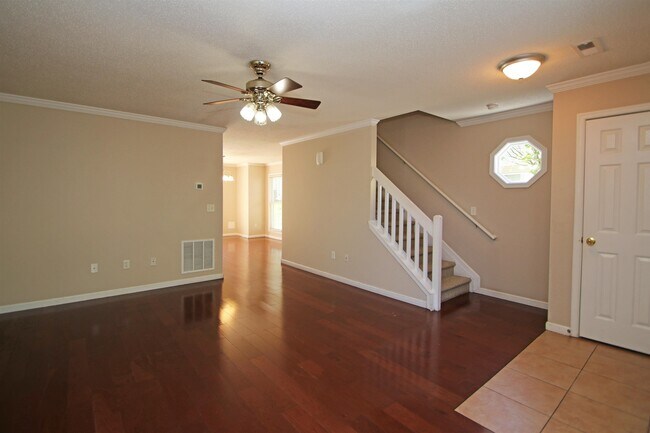 Foto del edificio - 760 Camelot Ln