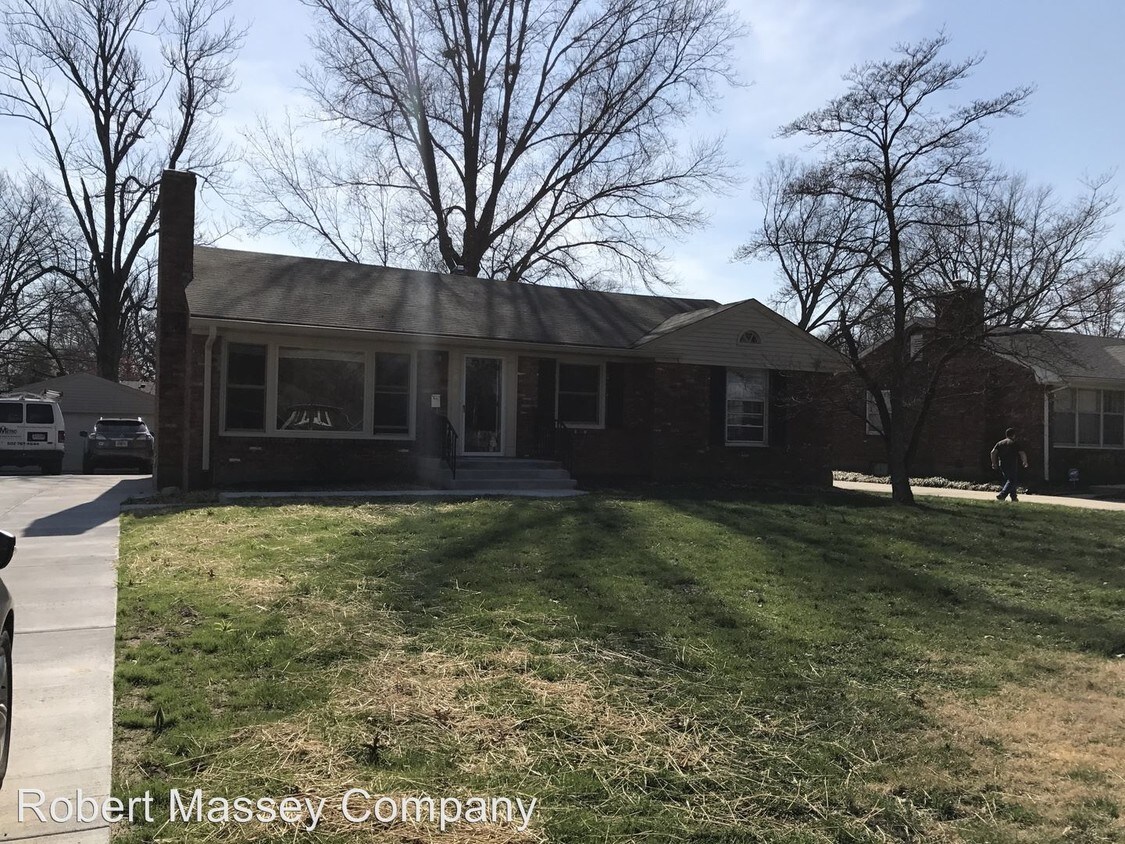 1610 Girard Dr, Louisville, KY 40222 House Rental in Louisville, KY