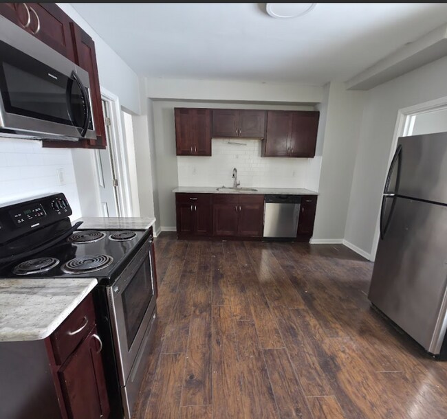 Foto del edificio - Single Family Home 3 beds 2 bath Available Now!