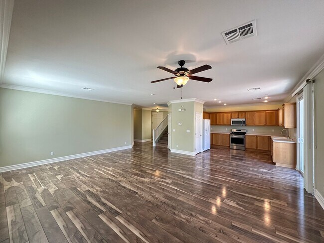 Foto del edificio - Southwest & West