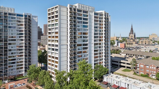 Foto del edificio - 410 W 7th St