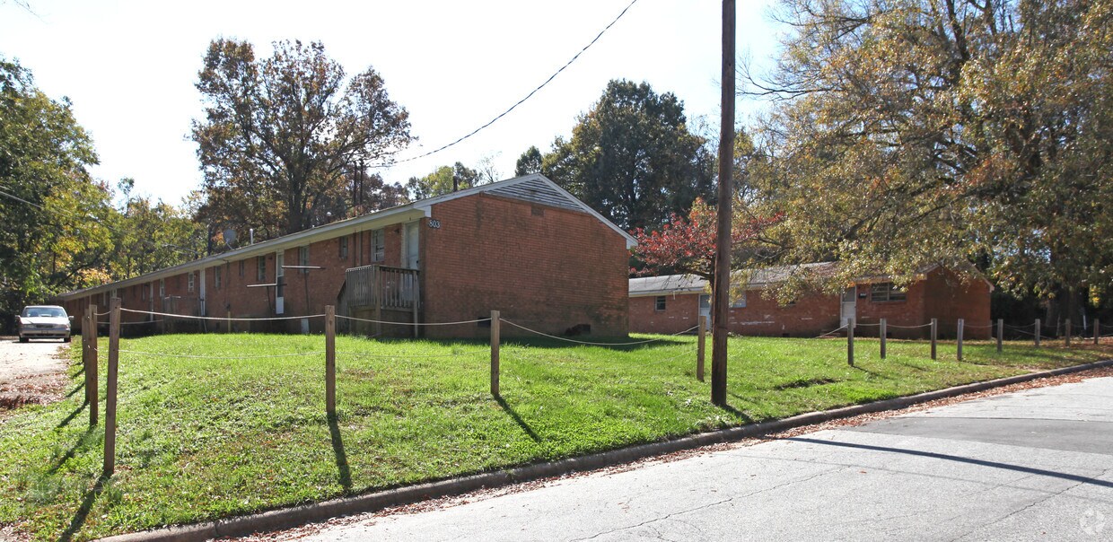 Foto del edificio - 803 Oak St