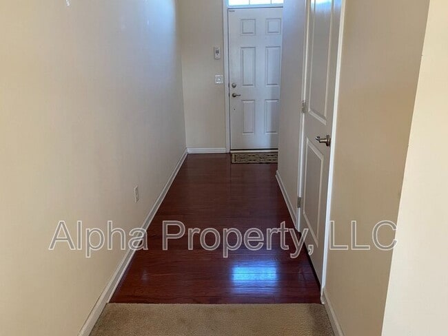 Building Photo - 308 Corday Ln