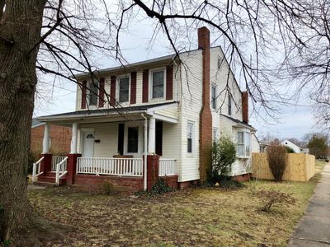 Primary Photo - 4 bed 2 bath house in Rva North Side! Laun...