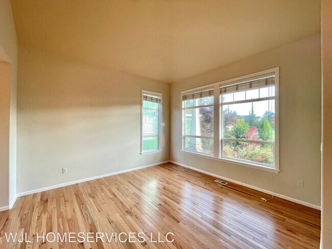 Foto del edificio - 5 br, 2.5 bath House - 3303 174th Place SE