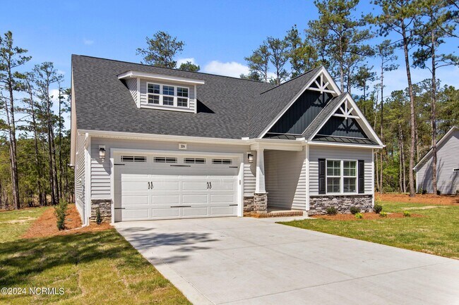 Building Photo - 324 Pine Laurel Dr