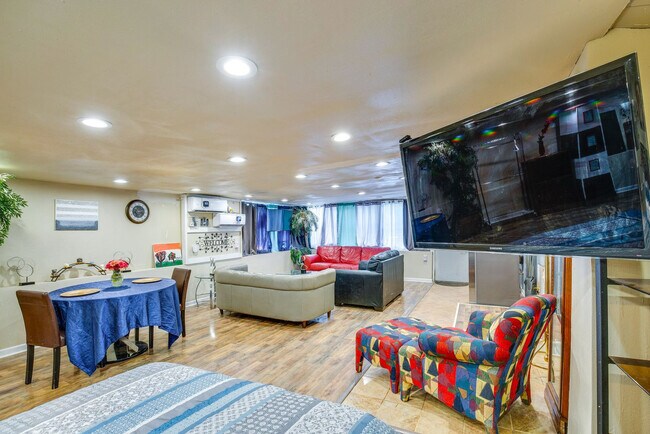 Foto del edificio - 7244 Piedmont Dr