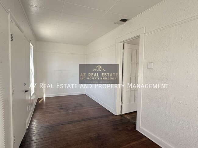 Building Photo - 3809 N 9th Pl