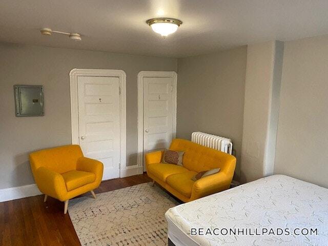 Building Photo - 72 Revere St