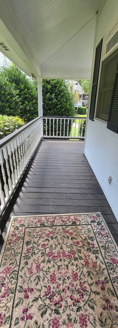 Building Photo - Harbor Club Golf Cottage - Updates Throughout