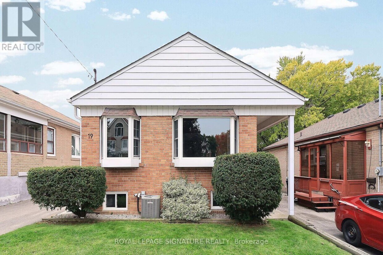 Primary Photo - 19 Wisteria Rd