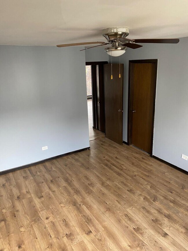 Foto del edificio - 161 N Waters Edge Dr