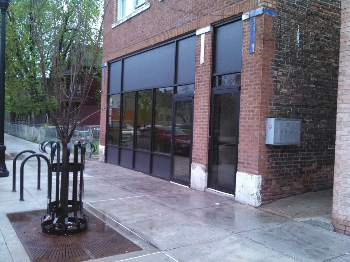 Foto principal - 3927 Main St