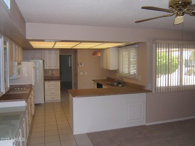 Foto del edificio - 18002 N 135th Dr