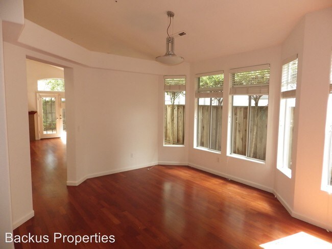 Foto del edificio - 3 br, 2 bath House - 17601 River Run Rd.