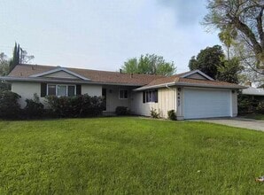 Building Photo - 4417 A Pkwy
