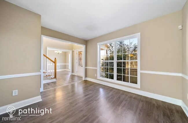 Building Photo - 4 br, 2.5 bath House - 114 Melrose Creek D...
