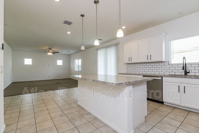 Building Photo - 21226 W Encanto Blvd