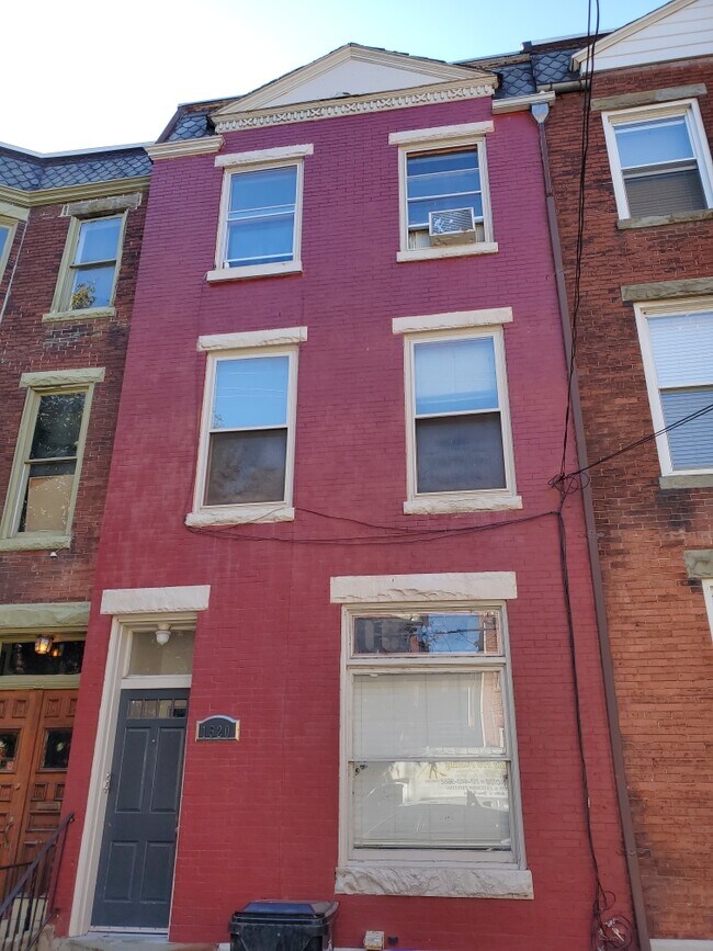 Building Photo - 1520 Green St
