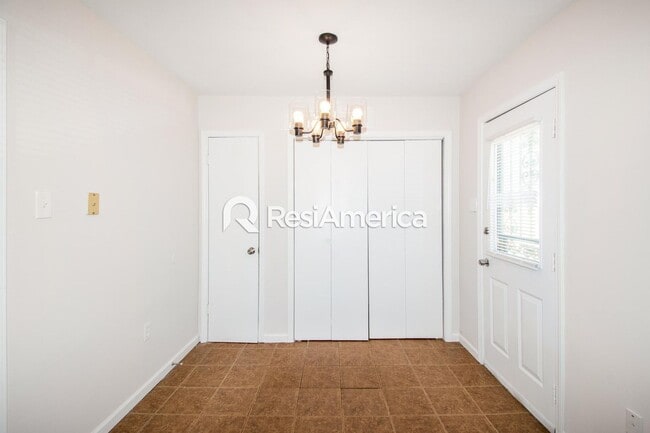 Building Photo - Newly Renovated 3BR/2B home in Millington