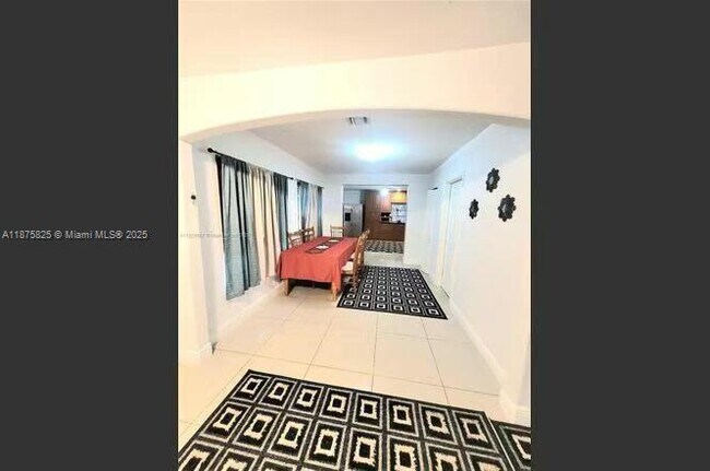 Foto del edificio - 1132 Moffett St