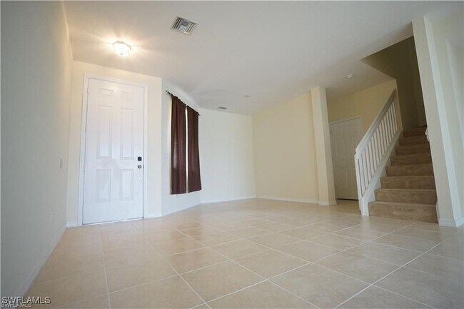 Foto del edificio - 9774 Roundstone Cir