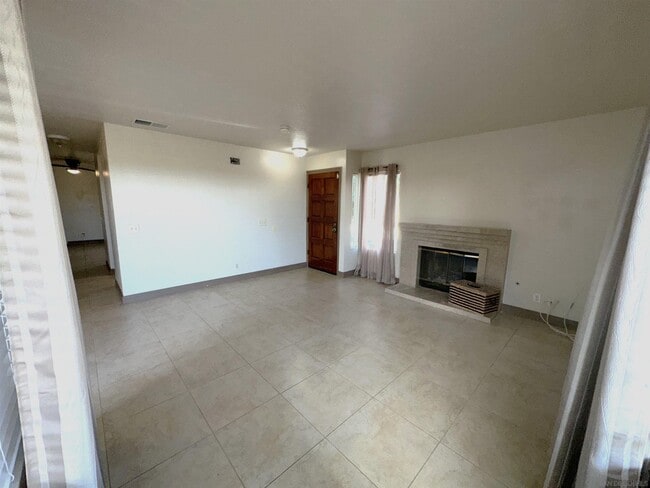 Building Photo - 2103 Manzana Way