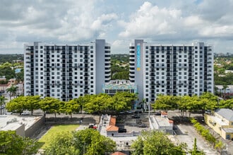 Two Towers - Intown Apartments