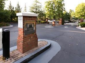 Building Photo - 1250 Parkwood Cir SE