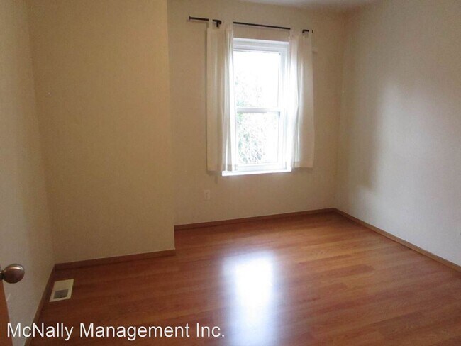 Building Photo - 3 br, 2.5 bath House - 7409 Larkspur Court
