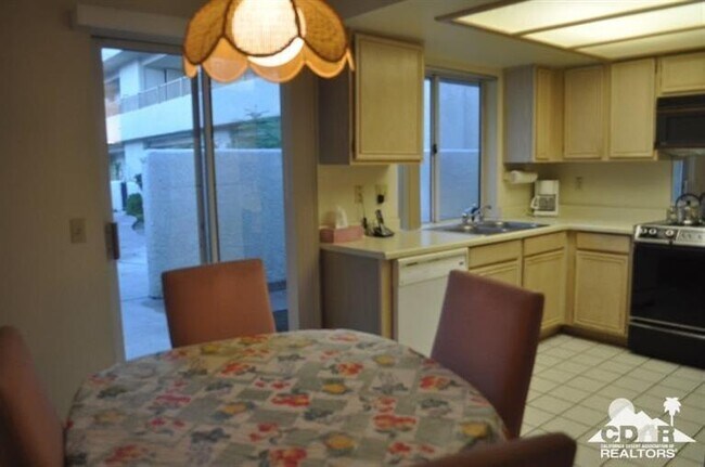 Building Photo - 32505 Candlewood Dr