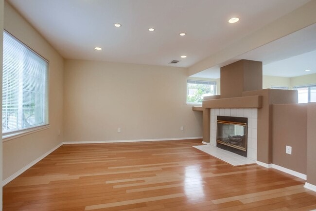 Building Photo - 47 Santa Monica St