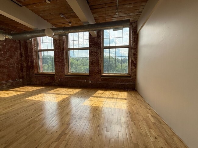 Interior Photo - Greystone Lofts