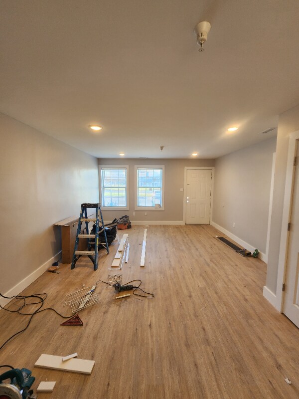 Building Photo - 126 N American Dr