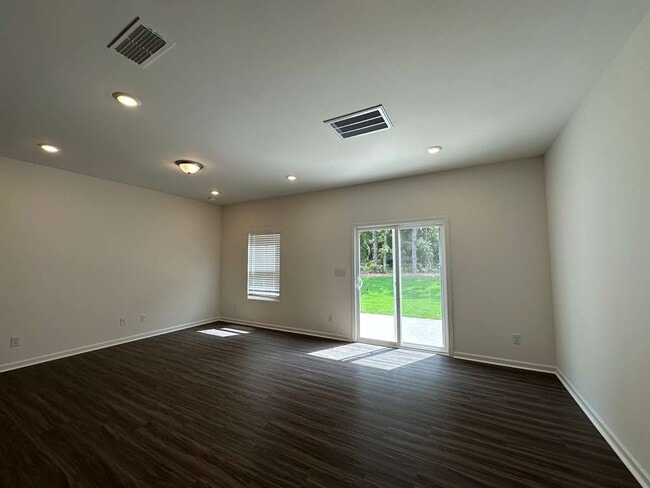 Building Photo - 3512 Nimbell Rd