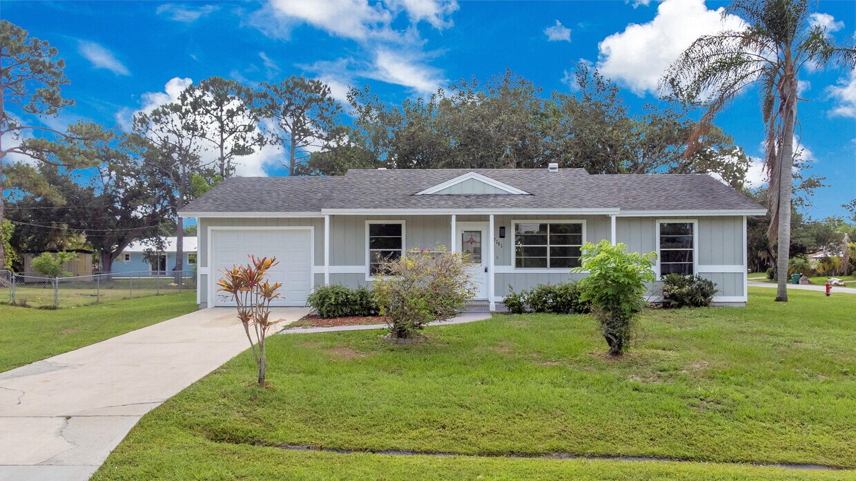 Foto principal - 2191 SW Barthel St