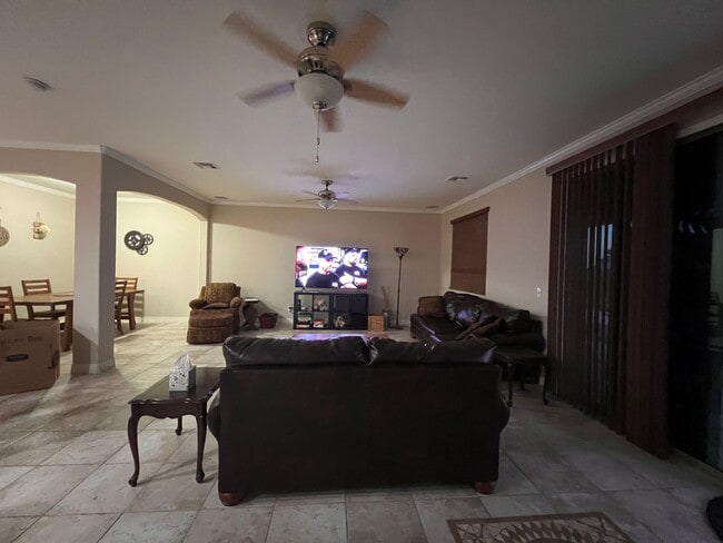 Foto del edificio - Beautiful Gold Canyon Furnished Home with ...