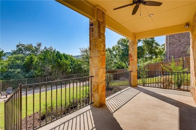 Building Photo - 5605 Lipan Apache Bend