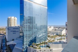 Building Photo - 2700 S Las Vegas Blvd