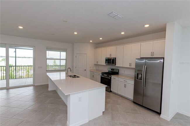 Building Photo - 16572 Kingwood Ln