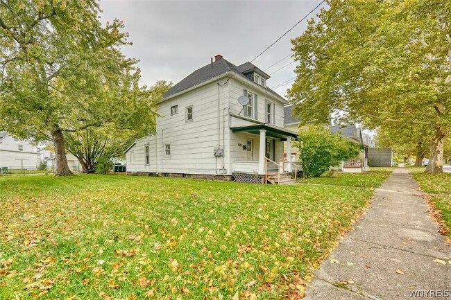 Building Photo - 2430 Cudaback Ave