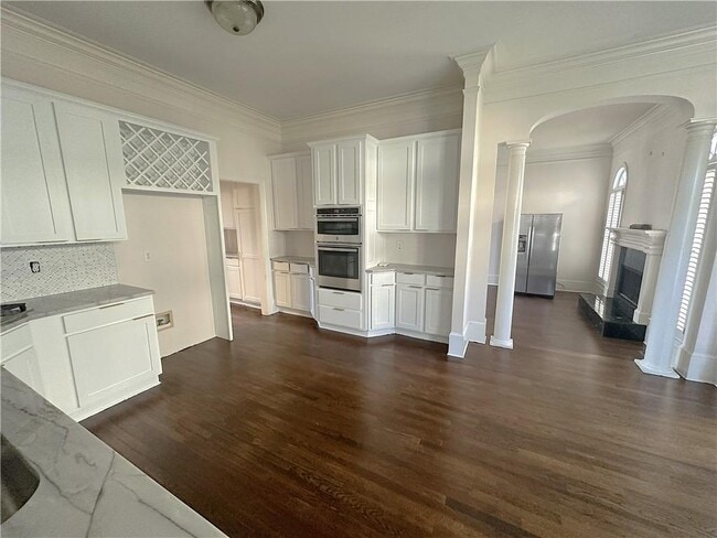 Building Photo - 3815 Sidestreet Cir