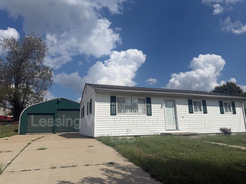Foto principal - 102 1st St E