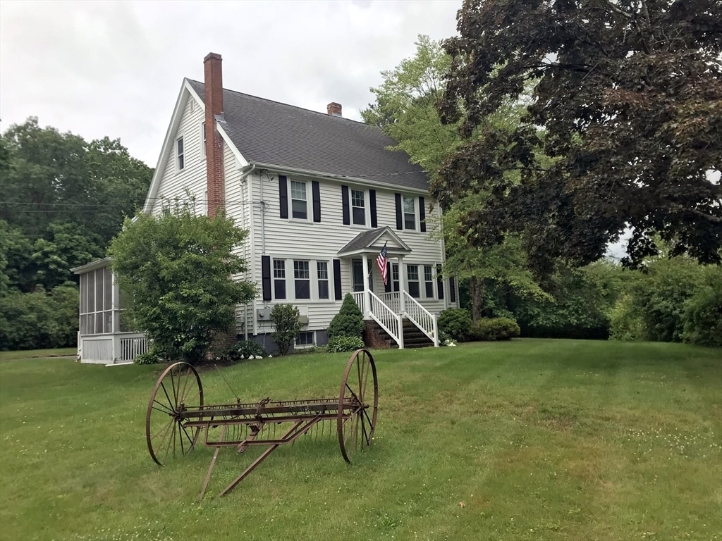 Primary Photo - 393 West St
